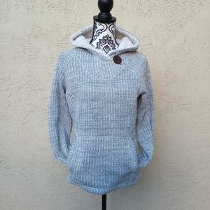 💜3/$13 Kőppen hooded sweater size M